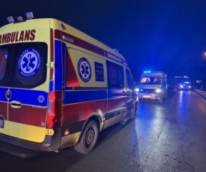 Tragiczny wypadek w Małopolsce. Nie żyje 21-latek, 17-latka trafiła do szpitala ciężko ranna