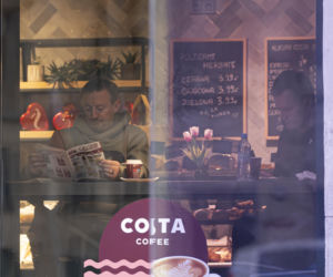 Adam Małysz z przyjacielem na kawie po spotkaniu z Prezydentem