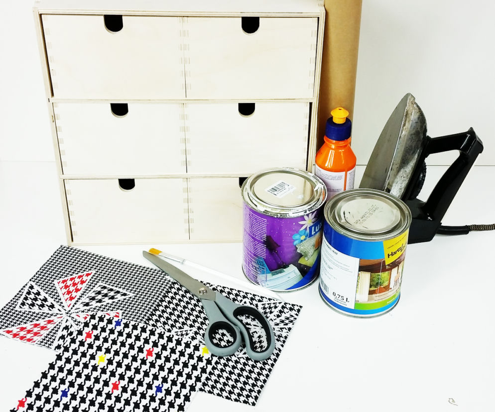 DIY zdobimy minikomodę