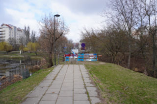 Kładka w Parku Skaryszewskim nieczynna od 2022 roku