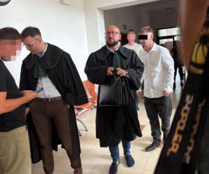 Ruszył proces Karola B. Sprawa 11-letniej Patrycji toczy się za zamkniętymi drzwiami
