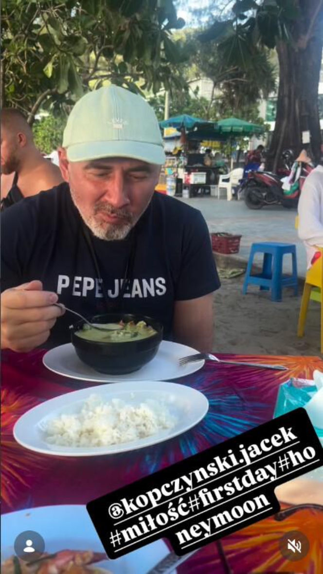 Rajski miesiąc miodowy, a ona bez uśmiechu. Co dzieje się z żoną Jacka Kopczyńskiego?