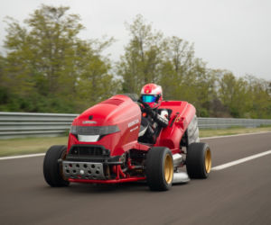 Najszybsza kosiarka świata. Honda ponownie zdobyła rekord Guinnessa