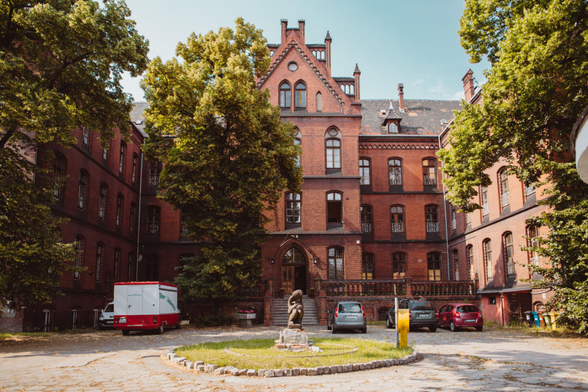 Zabytki ocalone przez Grupę Arche