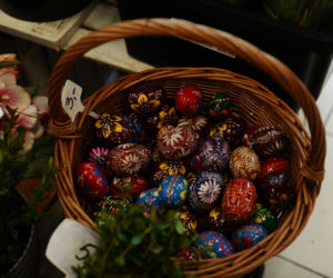 Drożyzna w koszyczkach. Horrendalnie wysokie ceny na warszawskich bazarach