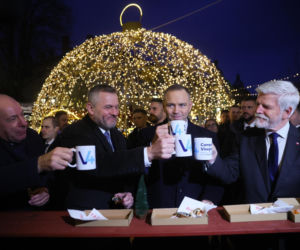 Karol Nawrocki wpadł na jarmark świąteczny