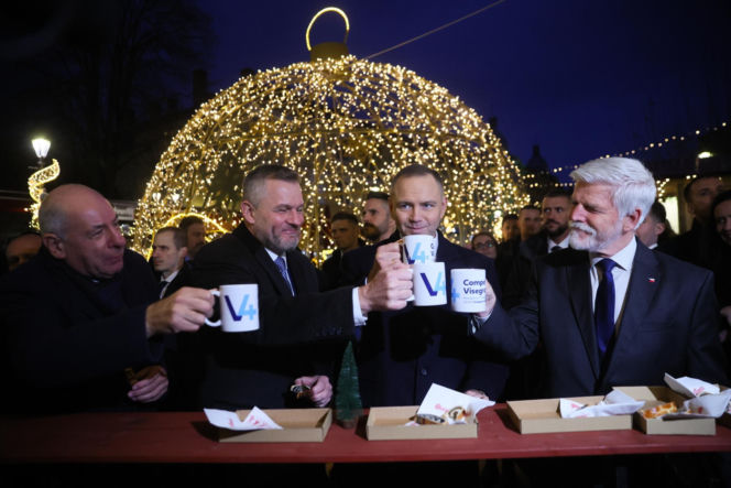 Karol Nawrocki wpadł na jarmark świąteczny