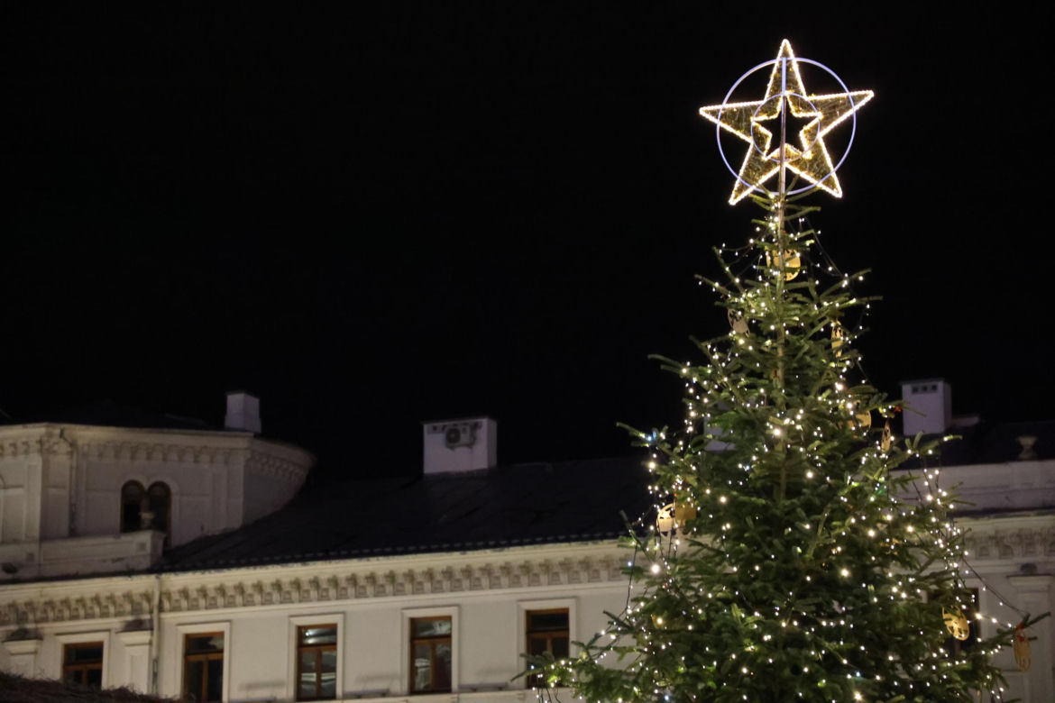 Drugi dzień świąt w centrum Lublina. Deszczowa pogoda nie odstraszyła spacerowiczów!