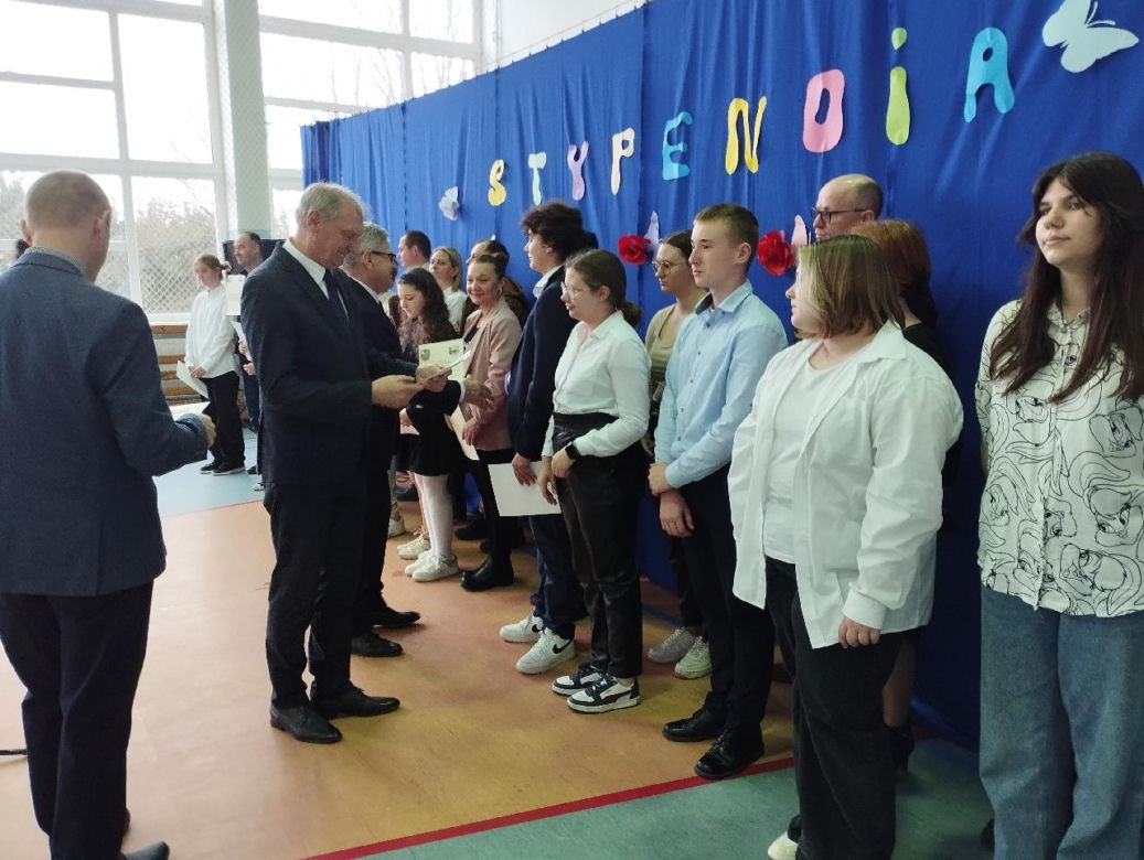 Gmina Iława przyznała stypendia uczniom