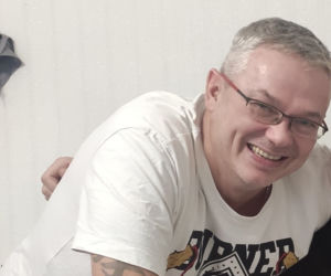 Zaginął Dariusz Szymczykowski z Knurowa. Był ubrany jak na ryby, poruszał się motorowerem. Rodzina prosi o pomoc