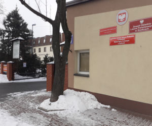 Ulica Kazimierzowska i zabytkowy budynek Mazowieckiego Ośrodka Doradztwa Rolniczego w Siedlcach w połowie lutego 2021