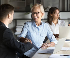 Masz 56 lub 61 lat? Jesteś „nietykalny” dla szefa. To rewolucja w Kodeksie pracy