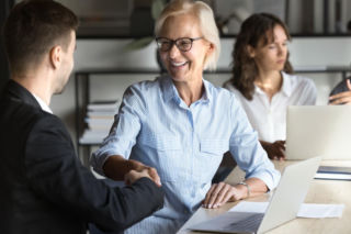 Masz 56 lub 61 lat? Jesteś „nietykalny” dla szefa. To rewolucja w Kodeksie pracy