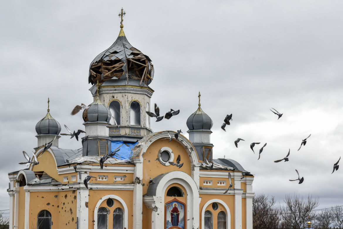 Wojna na Ukrainie. Zniszczona cerkiew w powiecie żytomierskim 