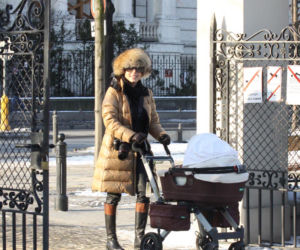 Anna Mucha sama zajmuje się córeczką