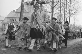 Quiz PRL. Pamiętasz, jak celebrowano wiosnę w tamtych czasach? 