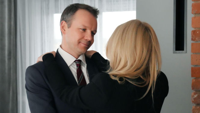 Barwy szczęścia odc. 3394. Karolina (Marta Dąbrowska), Bruno (Lesław Żurek)