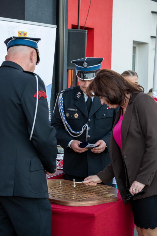 Jubileusz 100-lecia OSP Krzesk-Królowa Niwa uczczony przekazaniem jednostce nowego wozu strażackiego