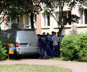 Emeryt rzucił się z 11. piętra
