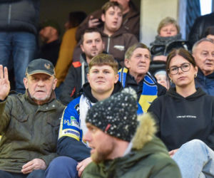 PRES Grupa Dewloperska Toruń - Abramczyk Polonia Bydgoszcz, zdjęcia kibiców i zawodników z pożegnania Adriana Miedzińskiego