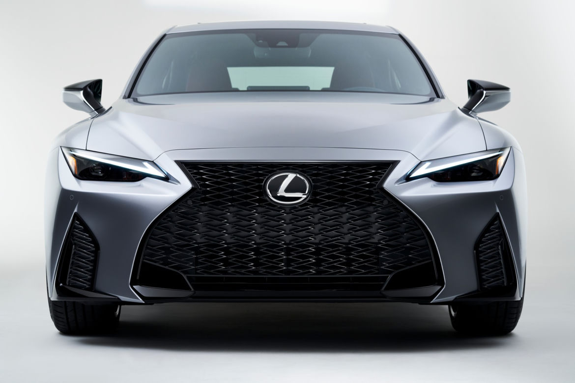2021 Lexus IS