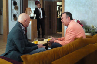 Barwy szczęścia, odcinek 3361: Tolek niewolnikiem Basi! Tylko Zdzisiowi powie o swoim dramacie - ZDJĘCIA