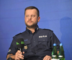 Warszawskie Targi Obronne. Scena Zielona. Pozwolenie na broń. Mity i realia Czy jest tak trudno otrzymać zezwolenie na posiadanie broni Aspekt formalny