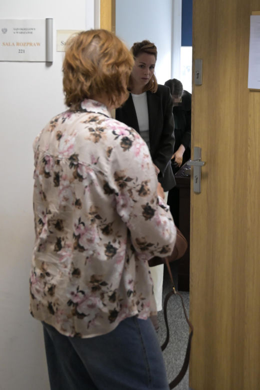 Katarzyna Wajda czekając na rozwód, całowała się w sądzie