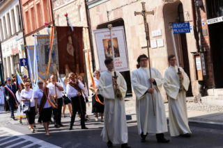 Boże Ciało 2026: Trasa procesji w centrum Torunia, utrudnienia i zmiany w komunikacji