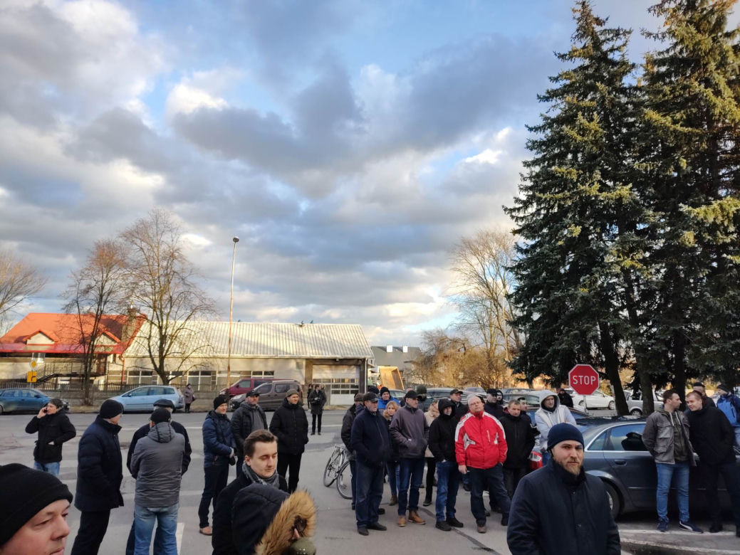 Strajk pod Browarem Leżajsk. Mieszkańcy walczą o zakład