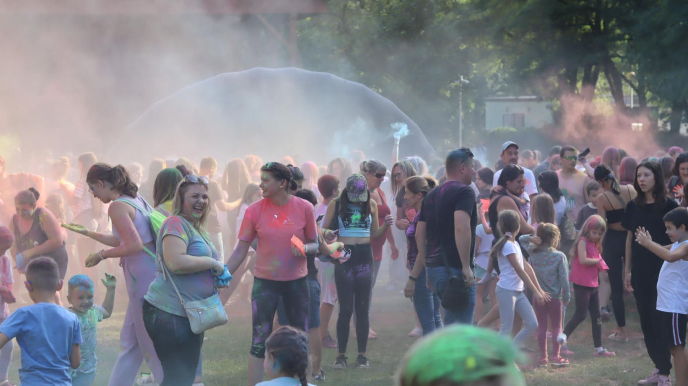To była prawdziwa eksplozja kolorów! Tak wyglądało Holi Święto Kolorów w Lublinie 2023! [GALERIA]