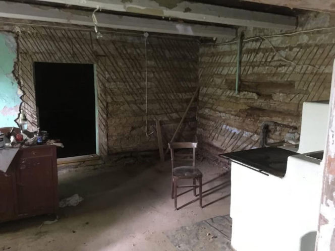 Remont drewnianej chaty w Bełdnie