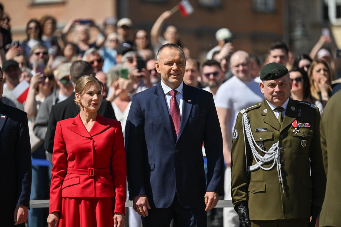 Obchody Dnia Flagi Rzeczypospolitej z udziałem Pary Prezydenckiej. Marta Nawrocka nadała szyku 2 maja