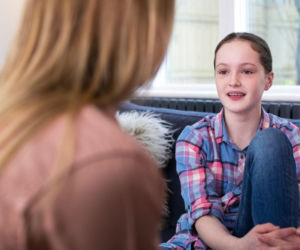 Dziecko zachowuje się jak dorosły? To może być sygnał odwrócenia ról