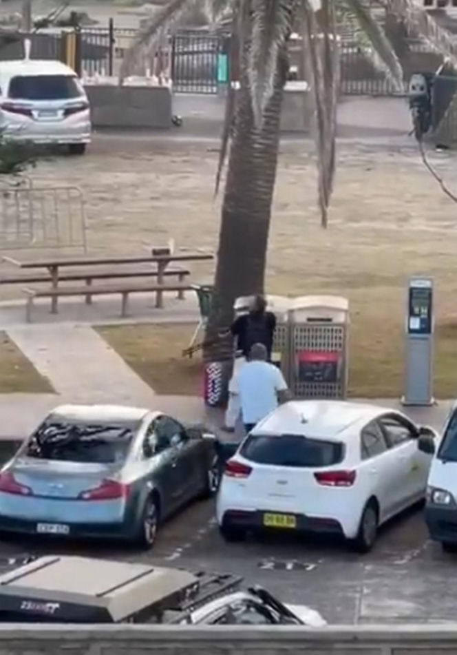 Masowa strzelanina na plaży. Bohater gołymi rękami obezwładnił sprawcę masakry