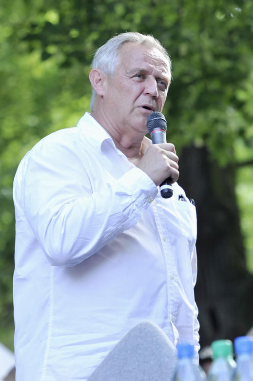 Marek Kondrat zaczynał karierę jako 11-latek. Tak na przestrzeni lat zmieniał się kultowy aktor
