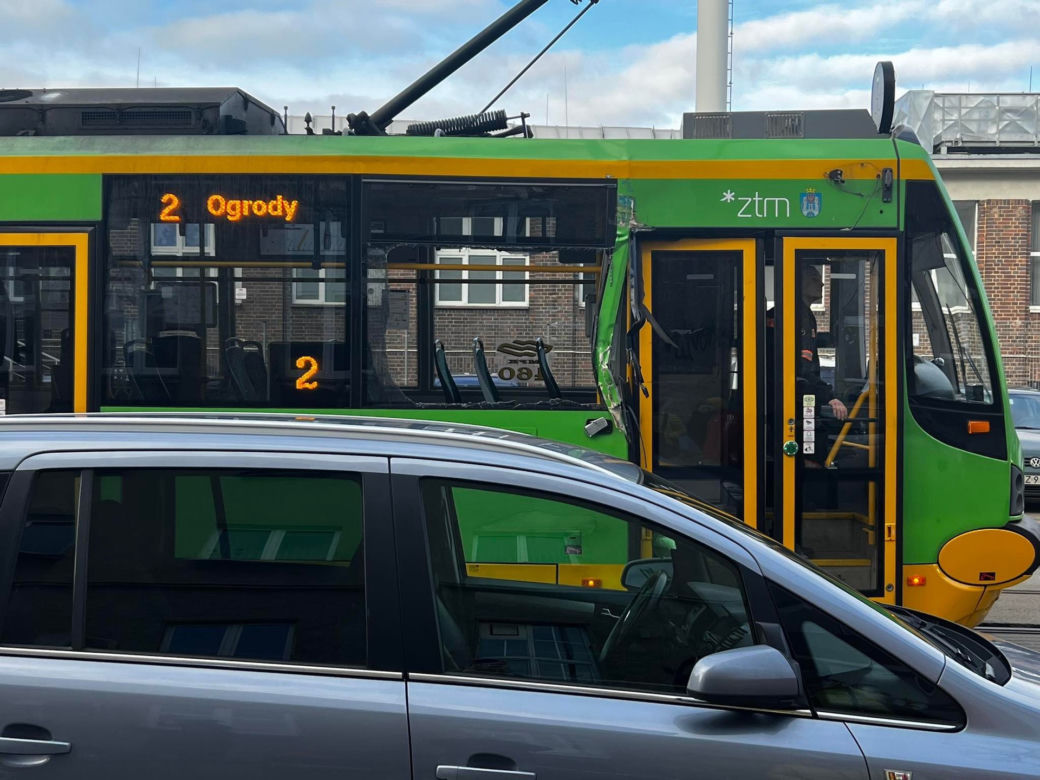 Zderzenie ciężarówki i tramwaju na ulicy 28 czerwca. Ruch tramwajowy w okolicy wstrzymany