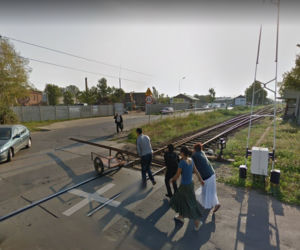 Ukradli tory? Zdjęcie z Google Street View