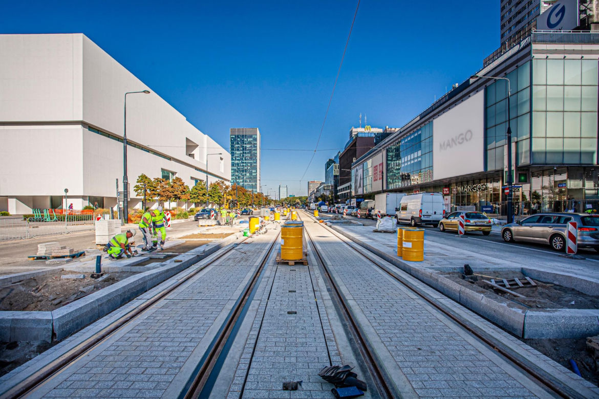 Wielki powrót tramwajów na Marszałkowską. Pojadą po zielonym dywanie