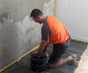 Metamorfoza ściany w salonie BETON na ścianie!