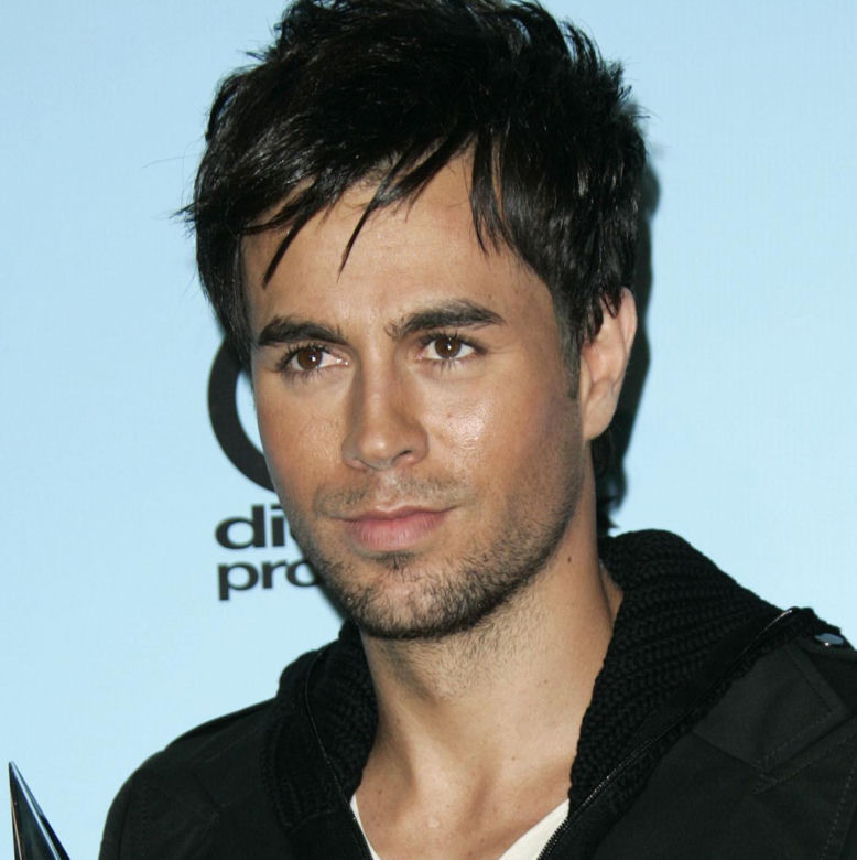 Enrique Iglesias kończy karierę! Zobacz jak się zmieniał!