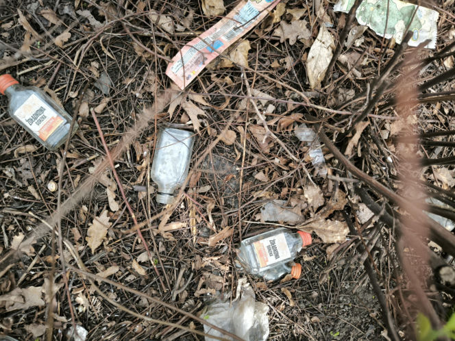 Śmietnisko przy "Alternatywie"