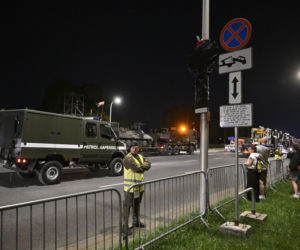 Nocna próba defilady wojskowej w Warszawie