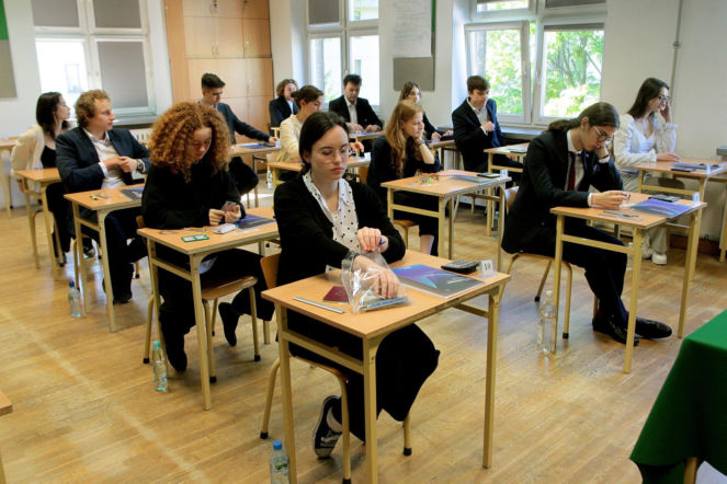 Matura próbna 2026: matematyka. Arkusze CKE, odpowiedzi, przecieki z próbnej matematyki [RELACJA NA ŻYWO 5.03.2026]