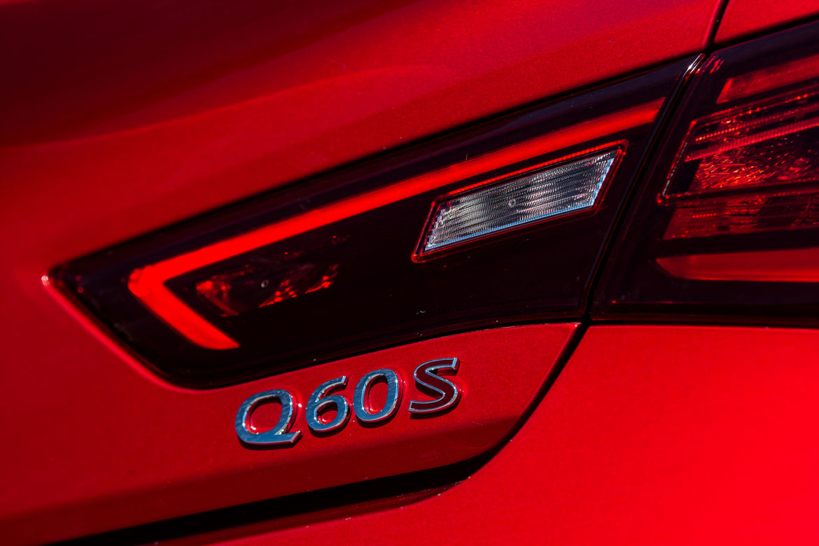 Infiniti Q60 3.0 V6 TwinTurbo AT AWD Sport Tech