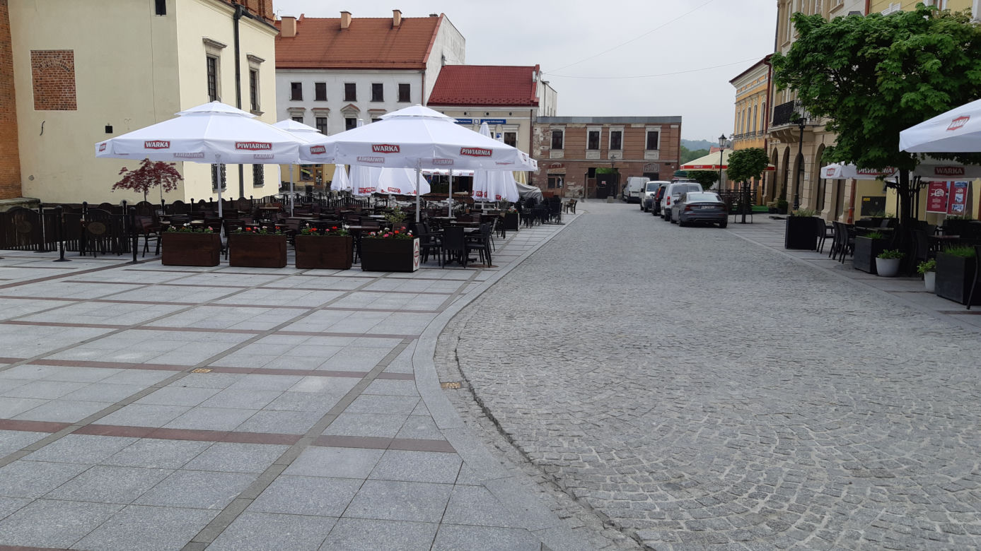 Ogródki kawiarniane na tarnowskim Rynku otwarte!