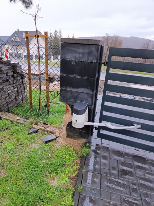 Szczepanowice. Strażacy interweniowali po uderzeniu pioruna