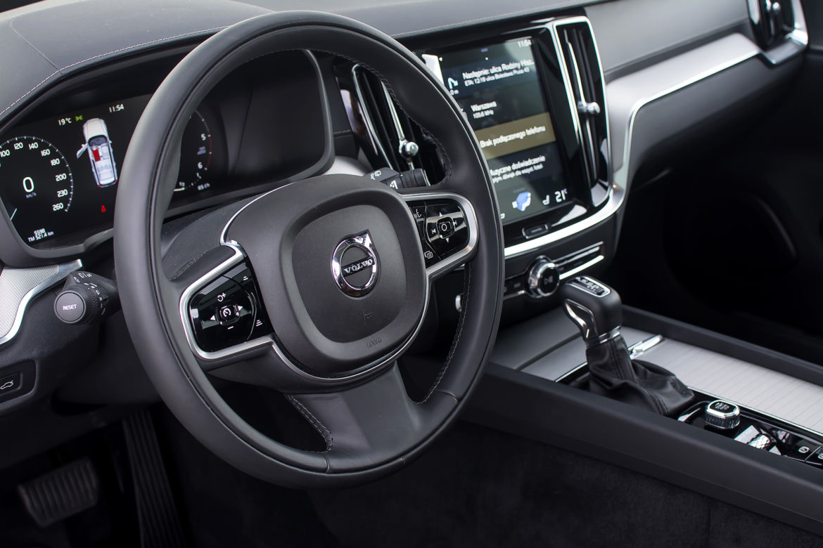 Volvo V60 D4 8AT Inscription