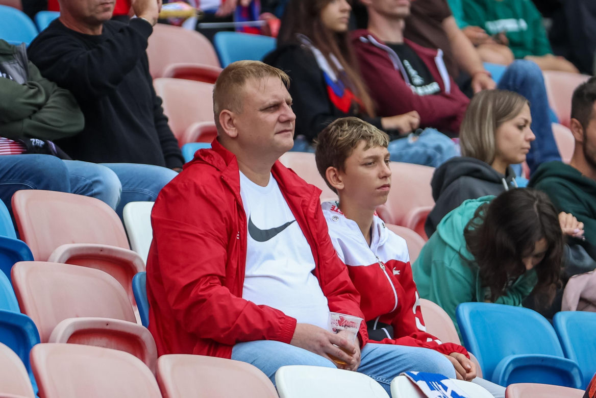 Sportowe emocje na trybunach podczas meczu Górnik Zabrze - Piast Gliwice