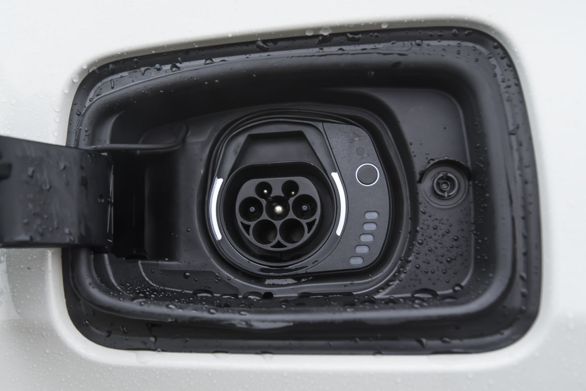 Jeep Renegade 4XE S 240 KM 6AT 